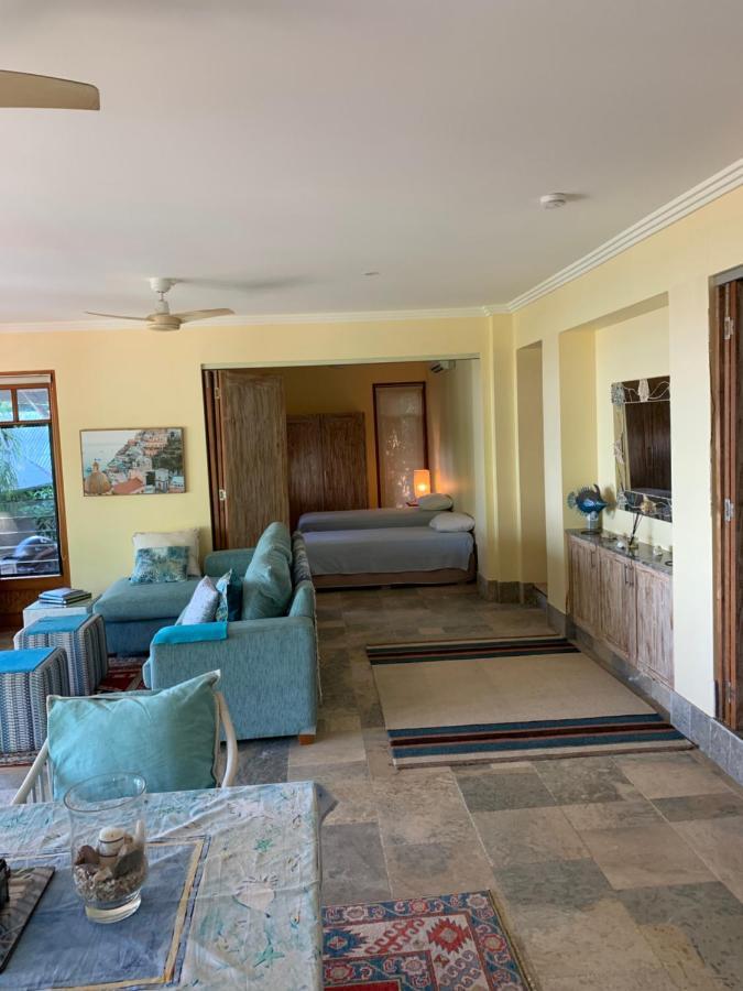 Beachfront Dolphin Cabin Oak Beach 외부 사진